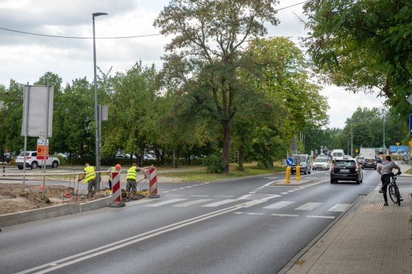 Bezpieczniejsze przejście na Wólczyńskiej na Bielanach