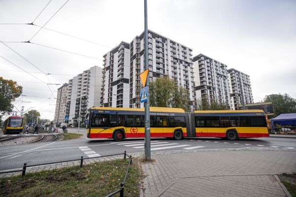 Sygnalizacja na skrzyżowaniu Wólczyńskiej i Nocznickiego na Bielanach